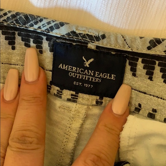 AMERICAN EAGLE SHORTS - Picture 3 of 3